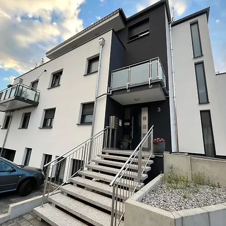 Tulip With Your Private Entrance Baunatal